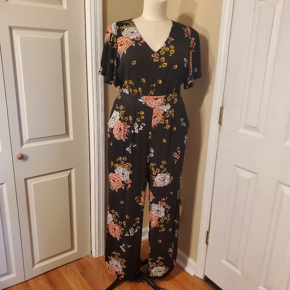 Jumper with flare sleeve